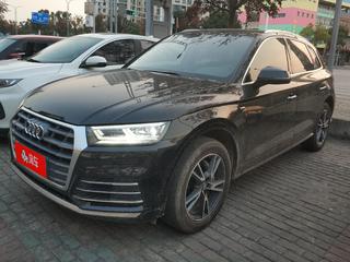 奥迪Q5L 40TFSI 2.0T 自动 改款荣享时尚型 