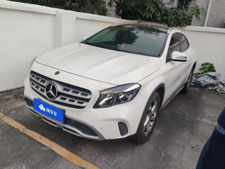 奔驰GLA 200 1.6T 自动 动感型 