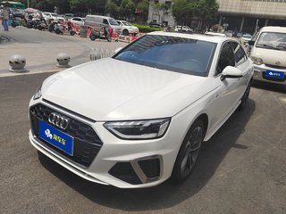 奥迪A4L 40TFSI 