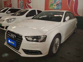 奥迪A4L 35TFSI 2.0T 自动 舒适型典藏版 