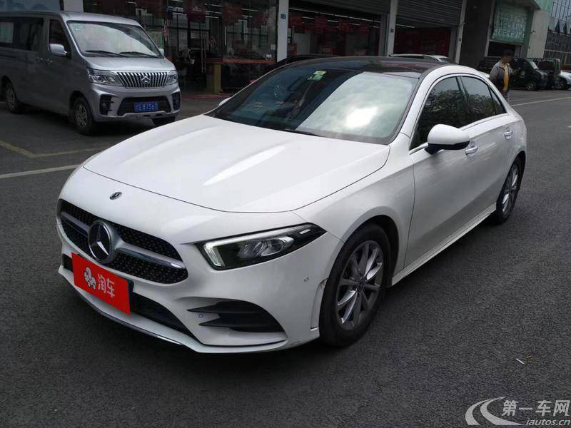 奔驰A级 A200L 2020款 1.3T 自动 运动轿车版 (国Ⅵ) 