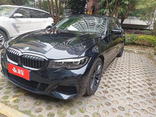 宝马3系 325i 2.0T 自动 M运动曜夜套装 