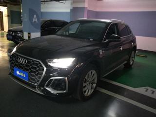 奥迪Q5L 40TFSI 2.0T 自动 豪华动感型 