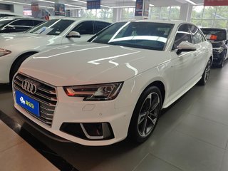 奥迪A4L 40TFSI 