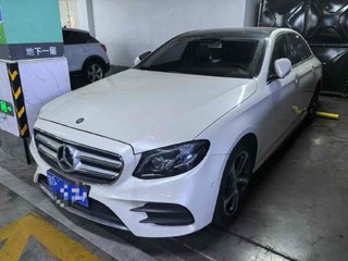 奔驰E级 E300L 2.0T 自动 运动时尚型 