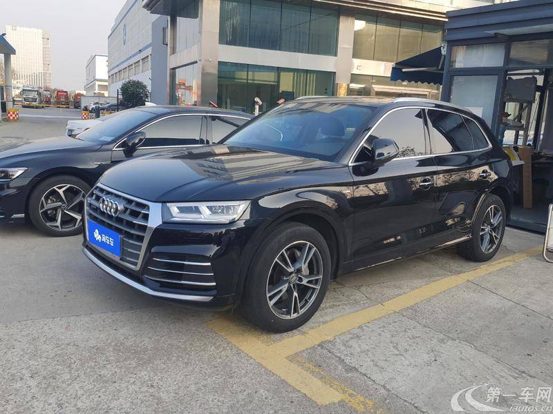 奥迪Q5L 40TFSI 2020款 2.0T 自动 改款荣享时尚型 (国Ⅵ) 