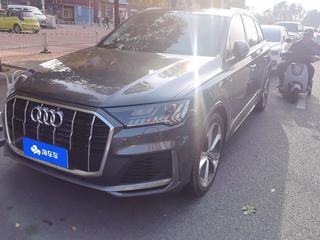 奥迪Q7 55 3.0T 自动 运动型quattro-S-line 