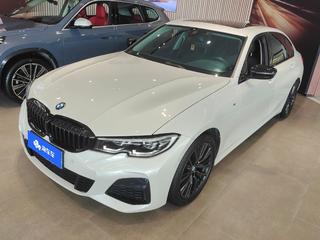 宝马3系 325Li 2.0T 自动 M运动曜夜套装 