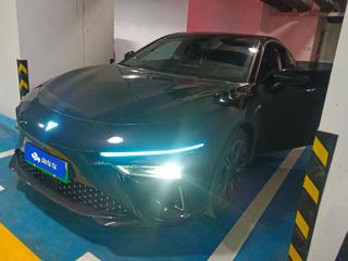 哪吒S 自动 增程版1160km小版 