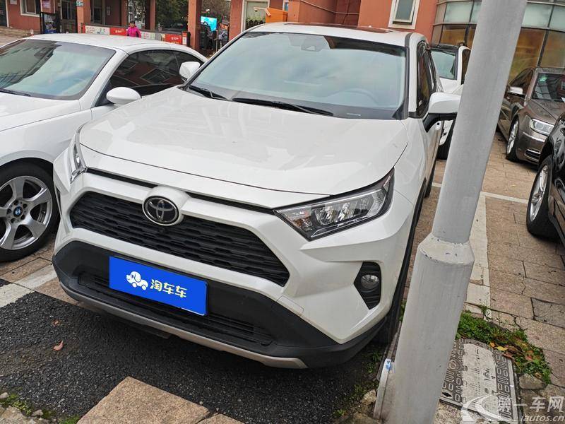 丰田RAV4 2022款 2.0L 自动 前驱 风尚版 (国Ⅵ) 