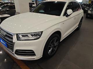 奥迪Q5L 40TFSI 2.0T 自动 荣享时尚型 