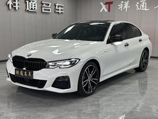 宝马3系 330i 2.0T 自动 M运动曜夜套装 