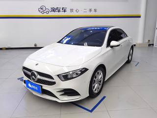 奔驰A级 A200L 1.3T 自动 改款运动轿车动感 