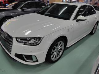 奥迪A4L 40TFSI 