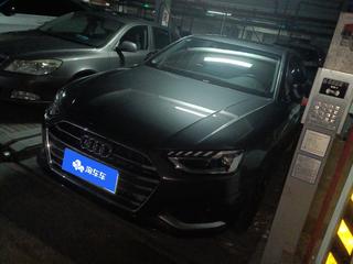 奥迪A4L 40TFSI 2.0T 自动 时尚致雅型 