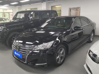 丰田皇冠 2.0T 