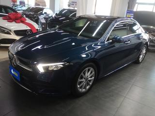 奔驰A级 A200L 1.3T 自动 运动轿车版 