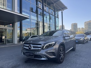 奔驰GLA 220 2.0T 自动 时尚型 