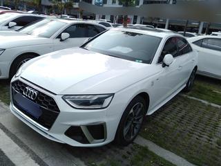 奥迪A4L 40TFSI 2.0T 自动 时尚动感型 