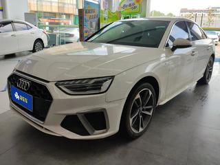 奥迪A4L 40TFSI 2.0T 自动 时尚动感型 