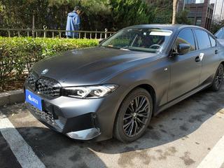 宝马3系 325Li 2.0T 自动 M运动曜夜套装 