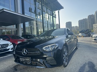奔驰E级 E300L 2.0T 自动 运动时尚型 