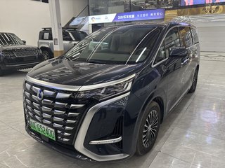 腾势D9 1.5T 自动 旗舰型 