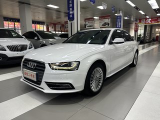 奥迪A4L 35TFSI 2.0T 自动 舒适型 