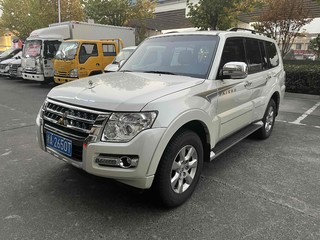 帕杰罗 3.0L 标准版 