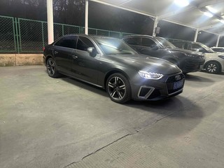 奥迪A4L 40TFSI 2.0T 自动 豪华动感型 