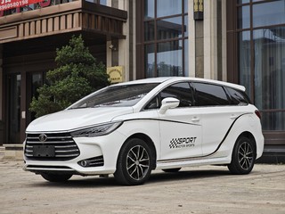 比亚迪宋MAX 1.5T 手动 豪华型 