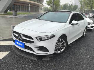 奔驰A级 A200L 1.3T 自动 运动轿车版 