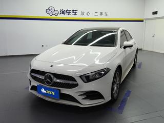 奔驰A级 A200L 1.3T 自动 运动轿车版 