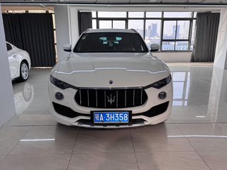 玛莎拉蒂Levante 3.0T 自动 