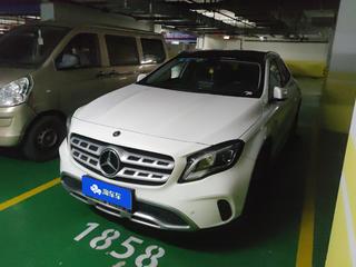 奔驰GLA 1.6T 