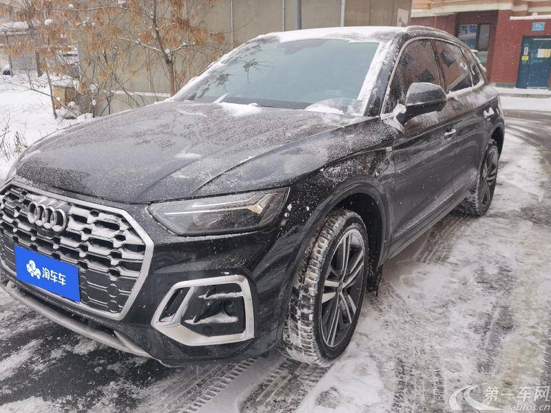 奥迪Q5L 40TFSI 2022款 2.0T 自动 豪华动感型 (国Ⅵ) 