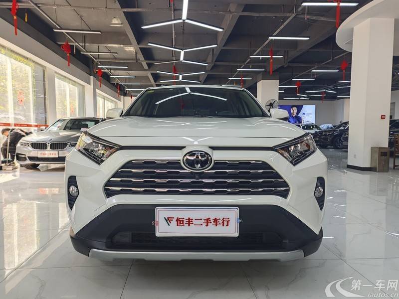 丰田RAV4 2020款 2.0L 自动 前驱 风尚PLUS版 (国Ⅵ) 