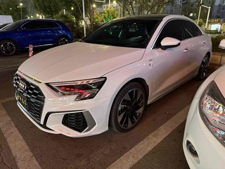 奥迪A3 L35TFSI 1.4T 自动 Limousine时尚运动型 