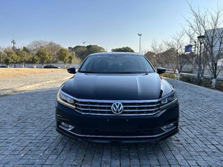 大众帕萨特 1.8T 自动 330TSI御尊版 