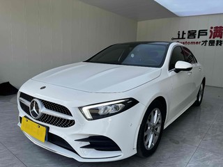奔驰A级 A200L 1.3T 自动 改款运动轿车时尚型 