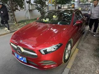 奔驰A级 1.3T 