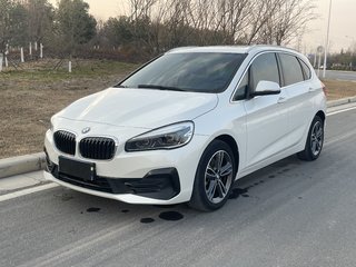 宝马2系旅行 218i 1.5T 自动 尊享型 