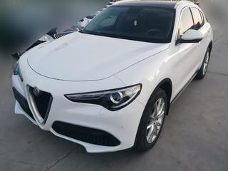 阿尔法罗密欧Stelvio 2.0T 自动 豪华版 