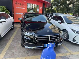 奔驰E级 E300L 2.0T 自动 豪华型 