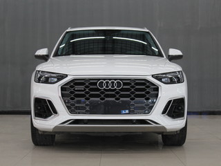 奥迪Q5L 40TFSI 2.0T 自动 豪华动感型 