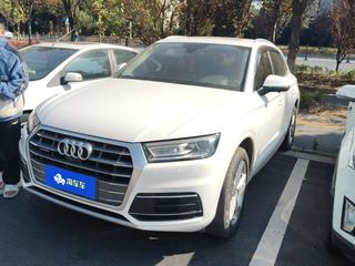 奥迪Q5L 40TFSI 2.0T 自动 荣享进取型 