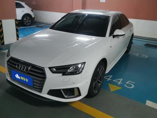 奥迪A4L 40TFSI 