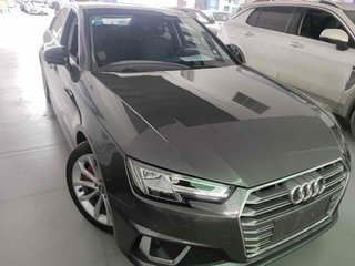 奥迪A4L 45TFSI 2.0T 自动 quattro个性运动版 