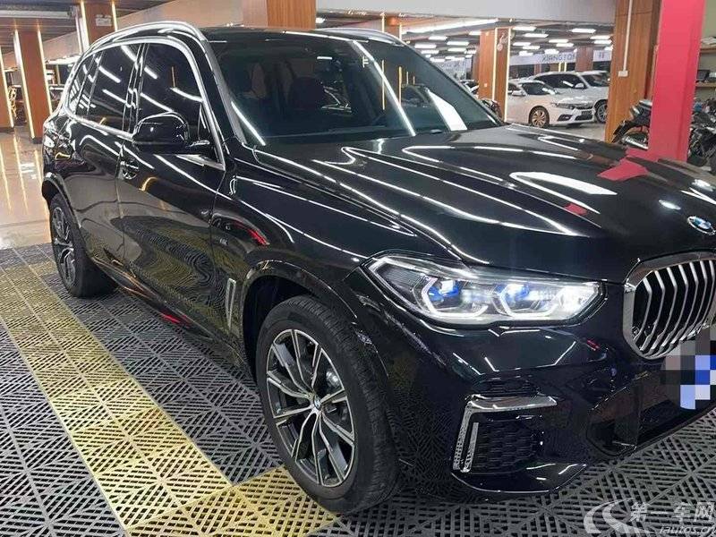 宝马X5 xDrive40Li 2022款 3.0T 自动 改款尊享型M运动套装 (国Ⅵ) 