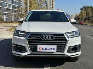 奥迪Q7 45 3.0T 自动 技术型 